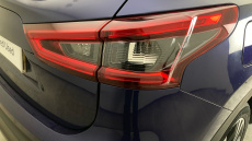 Nissan Qashqai 1.3 DiG-T N-Connecta 5dr Petrol Hatchback